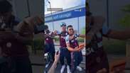 Jogadores do Aston Villa comemorando o t&iacute;tulo cantando "Ai se eu te pego" #shorts