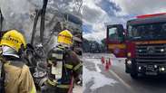 &Ocirc;nibus bate de frente com caminh&atilde;o e deixa 8 mortos em MG