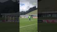 Escola Diniz? Goleiros da Sele&ccedil;&atilde;o trabalham sa&iacute;da de bola com os p&eacute;s #shorts