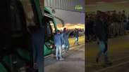 Jogadores da Sele&ccedil;&atilde;o chegam ao Gale&atilde;o e s&atilde;o recebidos com festa antes de viagem aos EUA #shorts
