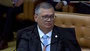 Ao rebater "bizarrices" na pol&iacute;tica, Dino mant&eacute;m remo&ccedil;&atilde;o de v&iacute;deo ofensivo no Amazonas