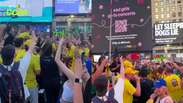 Clima de copa e romance! &lsquo;Evid&ecirc;ncias&rsquo; toca na Times Square