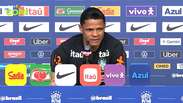 &lsquo;N&atilde;o era muito reconhecido na minha cidade&rsquo;, diz Douglas Santos sobre per&iacute;odo antes da Sele&ccedil;&atilde;o