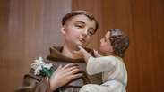 Voc&ecirc; vai se surpreender com a hist&oacute;ria do Santo Ant&ocirc;nio, o santo casamenteiro