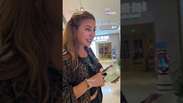 Paolla Oliveira mostra perrengue com comidas na China