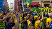 Torcida brasileira nos EUA responde &agrave; &lsquo;remada viking&rsquo; com dan&ccedil;a do &lsquo;cr&eacute;u&rsquo; antes de jogo com a Noruega