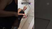 Lore Improta coloca a filha para limpar a casa ap&oacute;s sujeira com glitter #shorts