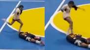 Jogadora chuta cabe&ccedil;a de advers&aacute;ria em partida de futsal em Fortaleza; pol&iacute;cia investiga les&atilde;o corporal