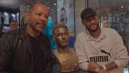 Neymar &eacute; homenageado pelo Santos com busto e est&aacute;tua em memorial: &lsquo;Honra muito grande&rsquo;