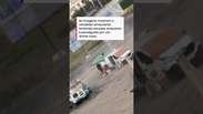 Drone persegue vendedor em mercado, explode e lan&ccedil;a homem contra ve&iacute;culo na Ucr&acirc;nia #shorts