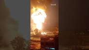 V&iacute;deos mostram "nuvem de cogumelo" durante inc&ecirc;ndio em Itaquaquecetuba (SP) #shorts