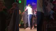 Elphaba em 'Wicked', Myra Ruiz &eacute; pedida em casamento no palco #shorts
