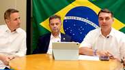 Fl&aacute;vio Bolsonaro afirma que an&uacute;ncio de Gaspar como vice foi inesperado: 'Ch&aacute; revela&ccedil;&atilde;o'