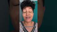 V&iacute;deo mostra turista italiano importunando cantora e fazendo ofensas racistas na Bahia #shorts