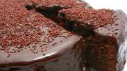 Bolo de chocolate supermolhadinho para deixar qualquer um com &aacute;gua na boca