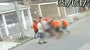 Torcedores do Inter s&atilde;o presos por agress&atilde;o a gremista antes de Grenal; veja momento do ataque