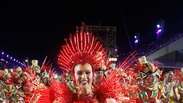 Virg&iacute;nia deixa posto de rainha de bateria da Grande Rio: relembre 8 looks dos ensaios e do desfile de 2026