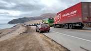 Deslizamento de terra no Peru soterra caminh&otilde;es, destr&oacute;i parte de rodovia e bloqueia acesso a tr&ecirc;s cidades