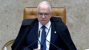 Fachin &lsquo;pula&rsquo; Andr&eacute; Mendon&ccedil;a em ordem de cumprimentos aos colegas do STF e se corrige na sequ&ecirc;ncia