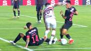 Ou&ccedil;a o &aacute;udio do VAR sobre p&ecirc;nalti para o S&atilde;o Paulo contra o Bragantino em lance com toque de m&atilde;o de Luciano