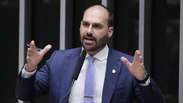 Eduardo amea&ccedil;a retaliar diplomatas que &lsquo;sabotaram&rsquo; governo Bolsonaro se Fl&aacute;vio for eleito