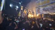 Apoiadores de Renan Santos celebraram na frente da Globo decis&atilde;o de Gilmar antes de debate ser cancelado