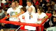 Lula diz que Globo est&aacute; com 'raiva' dele ap&oacute;s almo&ccedil;o com Fl&aacute;vio Bolsonaro