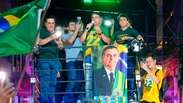Fl&aacute;vio diz que &lsquo;v&atilde;o ter que aturar Bolsonaro subindo a rampa&rsquo; ao participar de Bloquinho do 22 em MG
