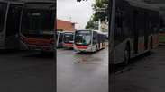 V&iacute;deos mostram &ocirc;nibus parados nas garagens em SP em dia de vota&ccedil;&atilde;o #shorts