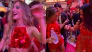 Viviane Ara&uacute;jo e Bruna Griphao brilham e sambam juntas em ensaio do Salgueiro