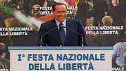 Berlusconi chama Obama e Michelle de bronzeados
