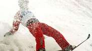 Esquiadores acrobatas levam tombos espetaculares; veja