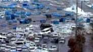 Centenas de carros são arrastados em tsunami no Japão