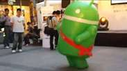 Boneco do Android cai na dança para promover celular