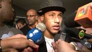 Neymar lamenta eliminação e diz que fica no Santos