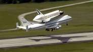 Ônibus espacial Enterprise vai para museu em NY; veja