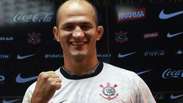 Lutador de MMA Cigano é apresentado no Corinthians; veja