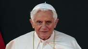 Papa dá exemplo de que não se deve morrer no cargo, diz historiador