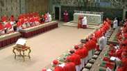 Cardeais fazem juramento para início de Conclave