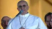 Papa Francisco realiza a primeira benção; veja