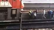 Falha provoca problemas em duas linhas do metrô de SP