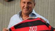Zico quer jogar na estreia da nova camisa do Flamengo