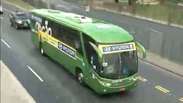 Ônibus da Espanha chega ao Maracanã escoltado pela polícia