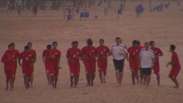 Taiti ignora protocolo da FIFA e treina na praia; veja