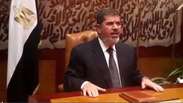 Em vídeo amador, Mursi acusa golpe e se diz "presidente eleito do país"