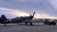Ingleses promovem corrida entre carro e avião da 2ª Guerra