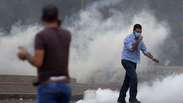 Bombas são jogadas contra manifestantes no Egito