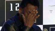 Pelé chora ao ver vídeo em homenagem da carreira