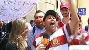 Torcedores do Fluminense vibram e criticam imprensa