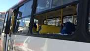 Centenas de ônibus são depredados em greve no Rio de Janeiro
